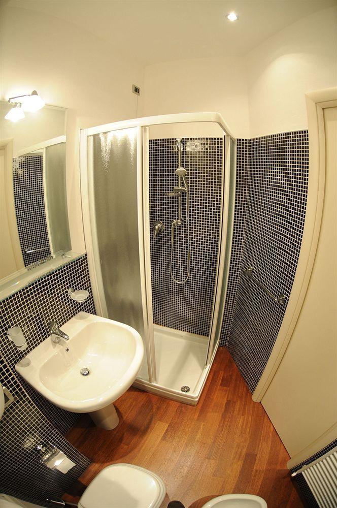 Santa Caterina Hotel แบร์กาโม ภายนอก รูปภาพ